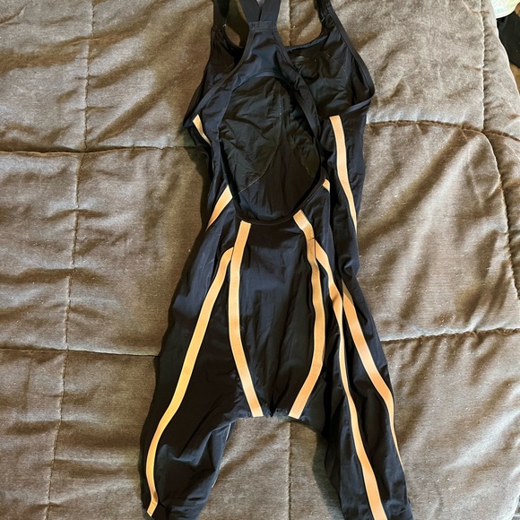 Adidas Adizero Open Back Tech Suit - Picture 3 of 3